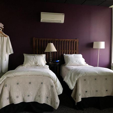 The Inn At Stone Mill Little Falls Room photo