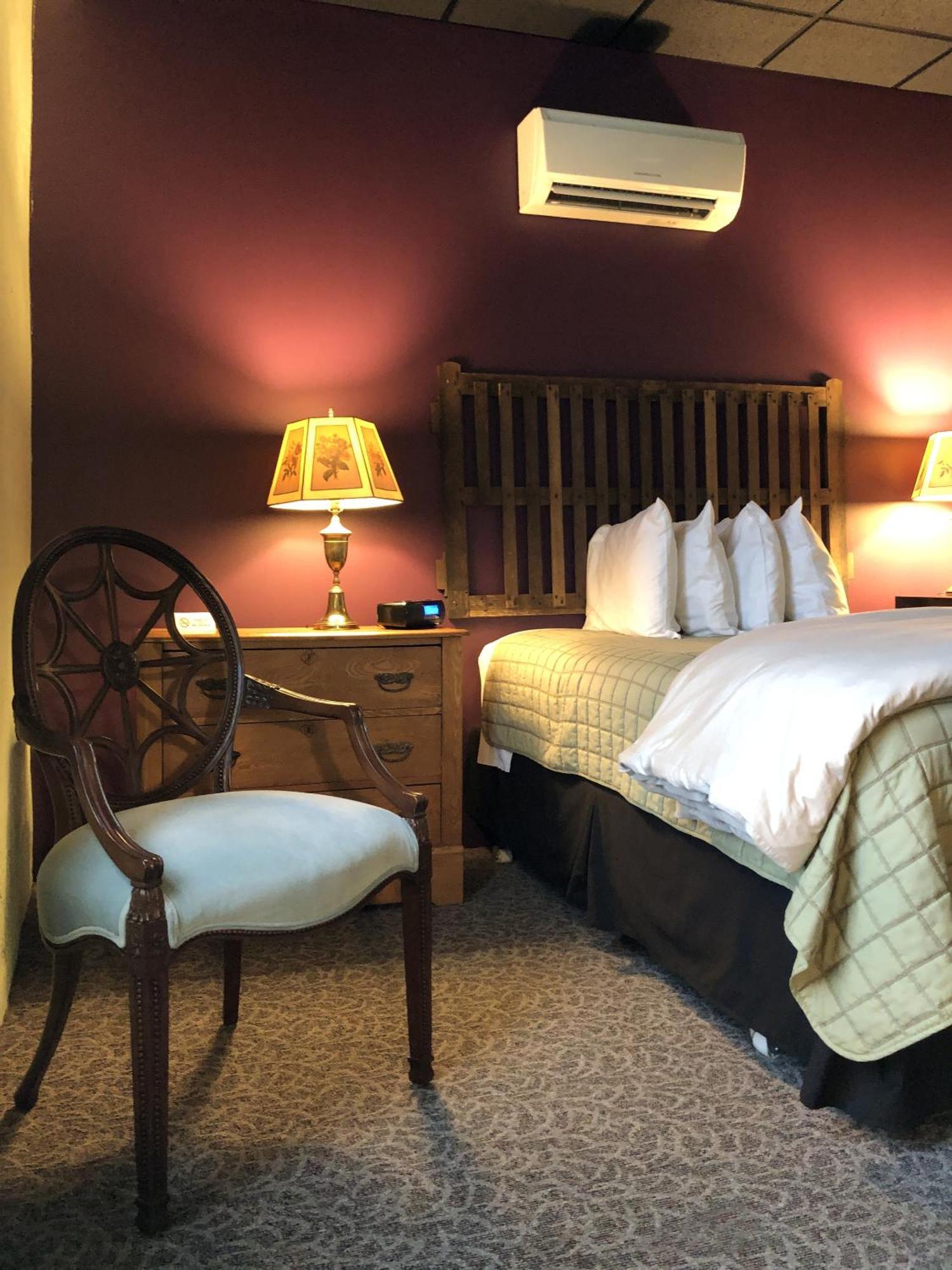 The Inn At Stone Mill Little Falls Room photo